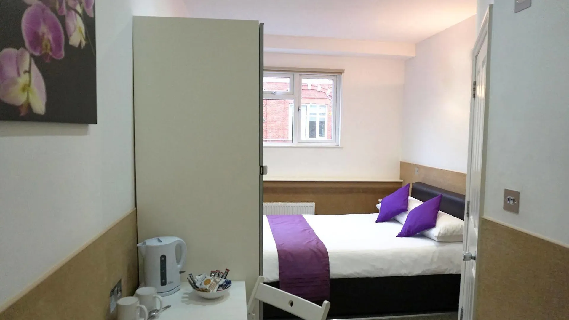 Accommodation London Bridge Hotel